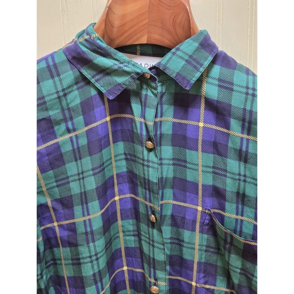 Source Unknown Tops - Vintage Vittadini Sport Shirt Womens‎ Small Green Blue Plaid Rayon Button Up 90s